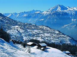 Comfortable Chalet at 1500m With Sauna
