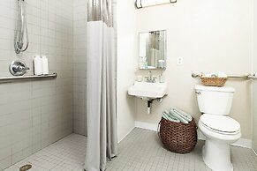InTown Suites Extended Stay Cincinnati OH - Colerain