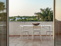 Belvilla by OYO Quattro Colonne Uno con Piscina