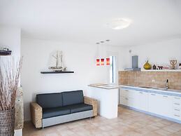 Belvilla by OYO Quattro Colonne Uno con Piscina