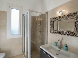 Belvilla by OYO Quattro Colonne Uno con Piscina