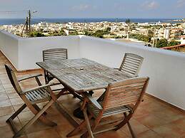 Belvilla by OYO Quattro Colonne Uno con Piscina