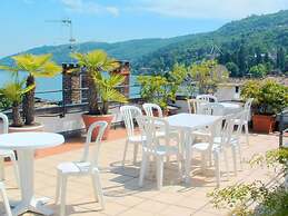 Cozy Mansion near Lake in Baveno Italy