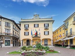 Cozy Mansion near Lake in Baveno Italy