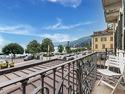 Cozy Mansion near Lake in Baveno Italy