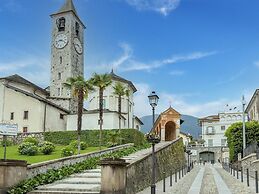 Cozy Mansion near Lake in Baveno Italy