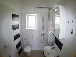 Luxurious Apartment in Sajini Croatia With Terrace