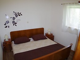 Luxurious Apartment in Sajini Croatia With Terrace