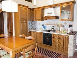 Villa with Private Pool near Cortona in Calm Countryside & Hilly Lands