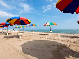 Expansive Apartment in Rosolina Mare near Beach