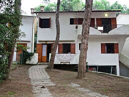 Expansive Apartment in Rosolina Mare near Beach