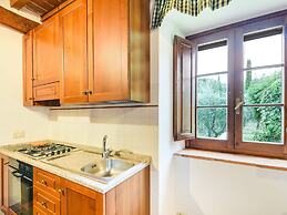 Villa With Private Pool, Near Cortona, 3 Apartments