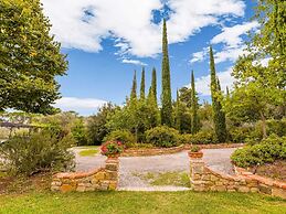 Villa With Private Pool, Near Cortona, 3 Apartments