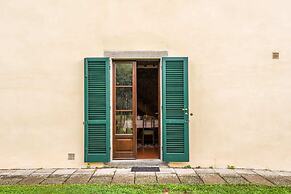 Villa With Private Pool, Near Cortona, 3 Apartments