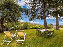Villa With Private Pool, Near Cortona, 3 Apartments