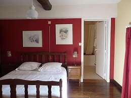 Holiday Home in Humain With Garden