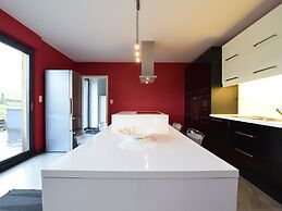 Modern Cottage in Vaux-sur-sure With Sauna