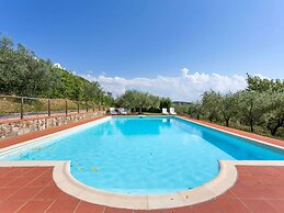 Apartment With Pool in Barberino Val D'elsa