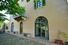 Apartment With Pool in Barberino Val D'elsa