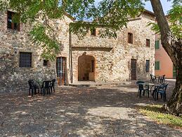 Apartment With Pool in Barberino Val D'elsa