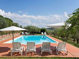 Apartment With Pool in Barberino Val D'elsa