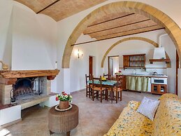 Apartment With Pool in Barberino Val D'elsa