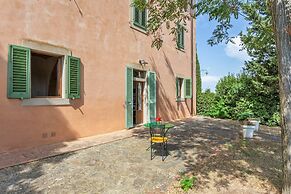 Apartment With Pool in Barberino Val D'elsa