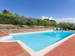 Apartment With Pool in Barberino Val D'elsa