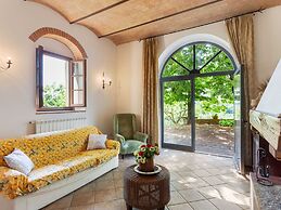 Apartment With Pool in Barberino Val D'elsa