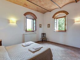 Apartment With Pool in Barberino Val D'elsa