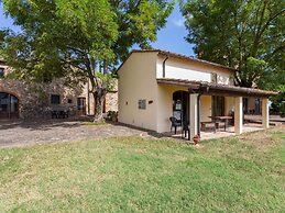 Apartment With Pool in Barberino Val D'elsa