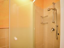 Warm Holiday Home With Pool