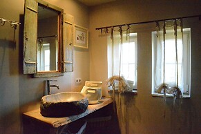Forest Cottage, Jehonville