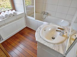 Luxurious Villa in Stoumont With Sauna