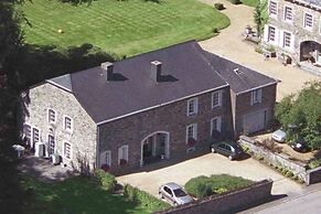 Spacious Family Villa, Offagne