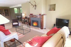 Spacious Family Villa, Offagne
