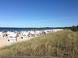 Lavish Apartment in Klütz near Beach