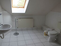 Luxurioese Ferienwohnung in Boddin mit Garten