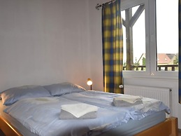 Luxurioese Ferienwohnung in Boddin mit Garten