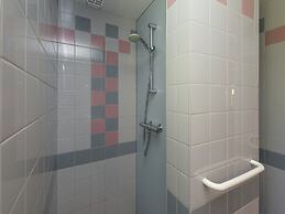 Perfect Holiday Home in Waimes With Swimming Pool