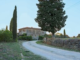 Adorable Farmhouse in Asciano