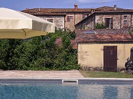 Adorable Farmhouse in Asciano