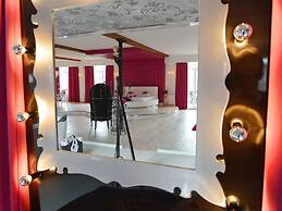 Lush Apartment with Sauna, Hot Tub, Mountain Views in Ensival