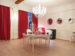 Lush Apartment with Sauna, Hot Tub, Mountain Views in Ensival