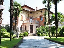 Elegant Art Nouveau Villa With Private Pool Near the Lake