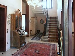 Elegant Art Nouveau Villa With Private Pool Near the Lake