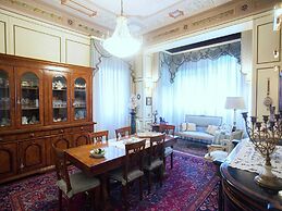 Elegant Art Nouveau Villa With Private Pool Near the Lake