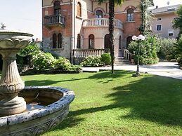 Elegant Art Nouveau Villa With Private Pool Near the Lake