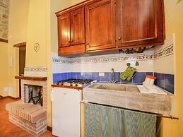 Modern Holiday Home With Pool