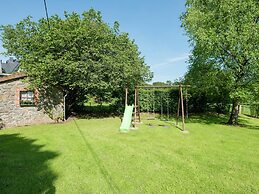 Modern Cottage With Private Garden in Waimes